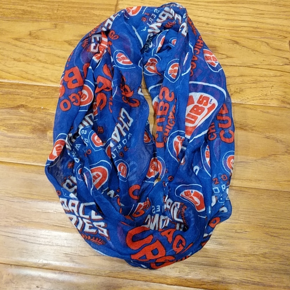 Chicago Cubs infinity scarf
